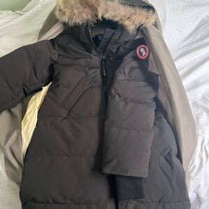 NWT Canada Goose Mystique Long Parka with Fur Trim — Medium, Color Black